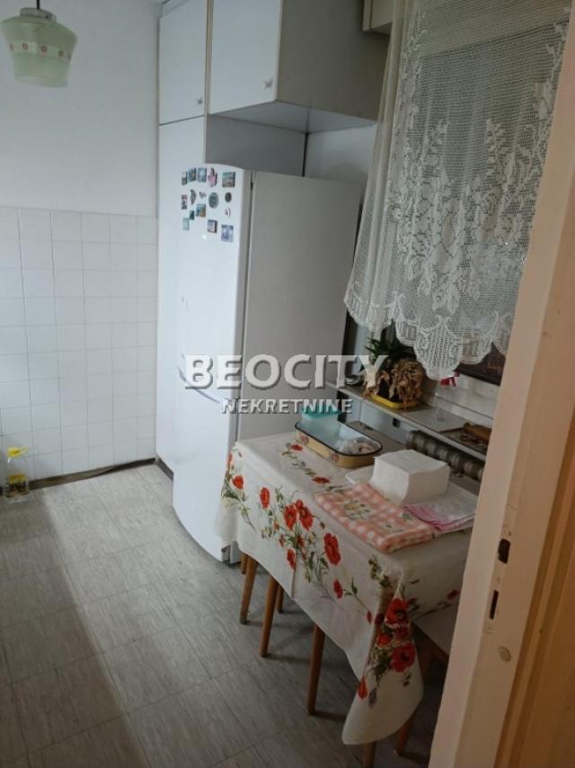 Fotografija stana 15 od 28