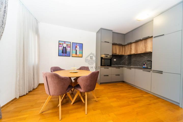 Dvosoban namješten stan 70m2, Centar - Podgorica