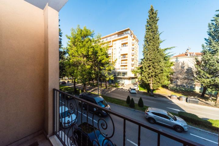 Dvosoban namješten stan 70m2, Centar - Podgorica