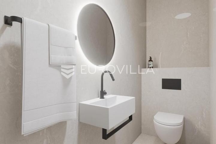 Omiš, trosoban stan u novogradnji na mirnoj lokaciji okruženoj zelenilom, 83,53 m²