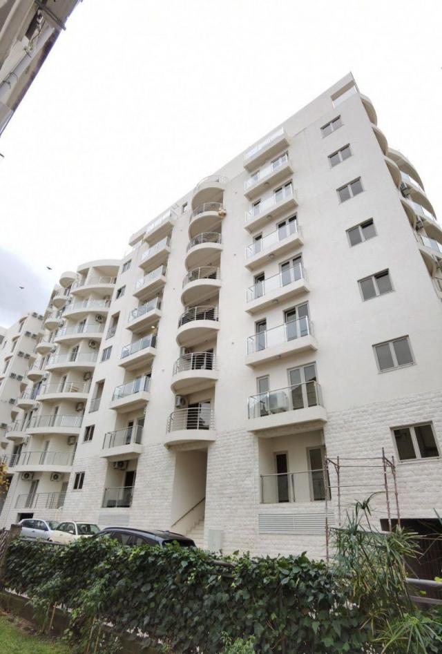 Izdavanje jednosobnog stana 28m2 na atraktivnoj lokaciji u Budvi (Na duzi period)