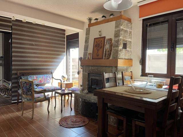 Zweistöckiges Haus mit 2 Schlafzimmern in Polje, Bar