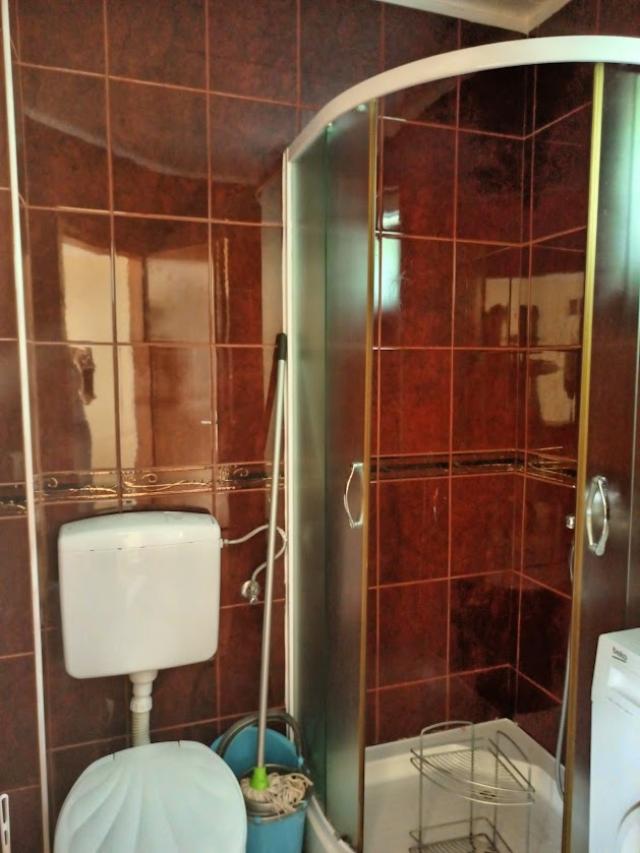 Kuća na Prodaju u Sutomoru, Zagradje