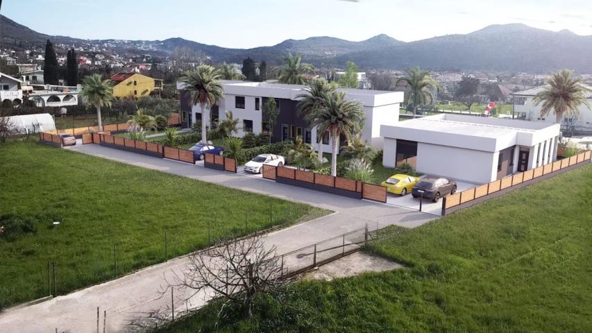 Neu Reihenhaus mit Großem Garten und Herrlichem Bergblick im Polje, Bar