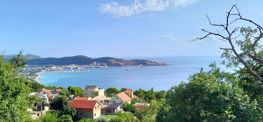Zweistöckiges Haus mit atemberaubendem Meerblick Zum Verkauf im Bar, Susanj