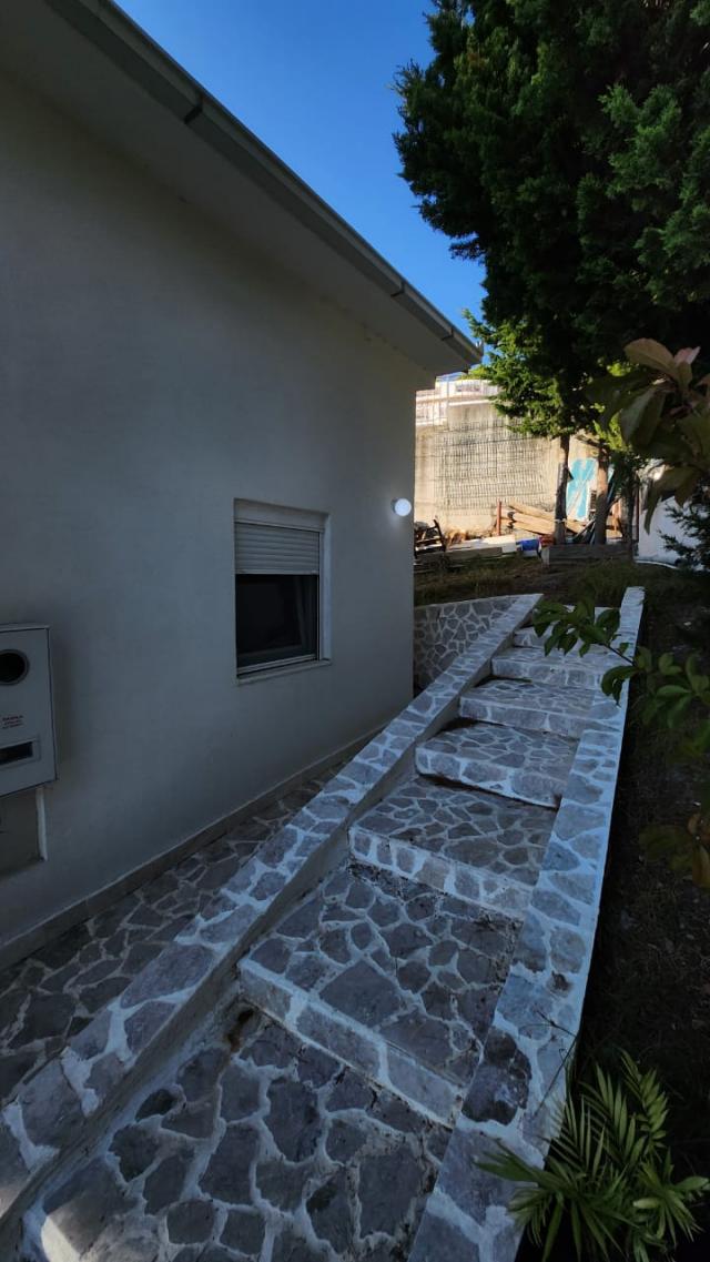 Kuća sa Panoramskim Pogledom na More – Zeleni Pojas, Bar