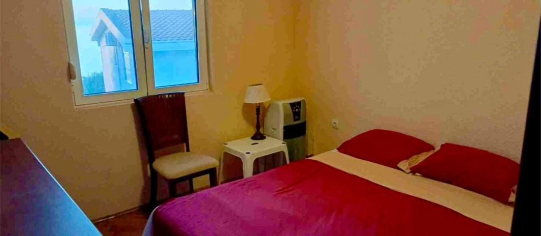 Kuća pored mora sa bazenom i vrtom na Prodaju, Dobra Voda, Bar
