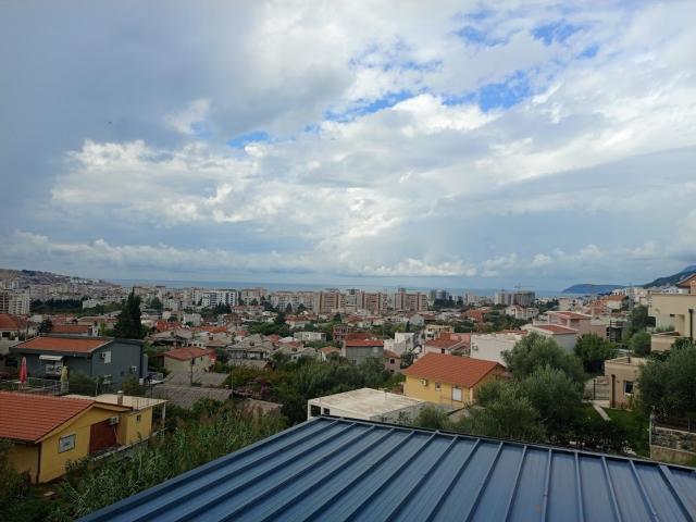 Nova Elegantna vila sa bazenom i panoramskim pogledom u Bjelišima, Bar