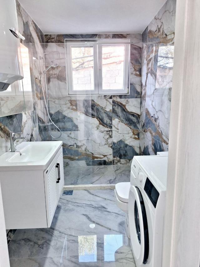 Renovirana Kuća na prodaju u Šušnju, Bar sa panoramskim pogledom na more i grad
