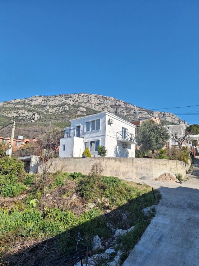 Renovirana Kuća na prodaju u Šušnju, Bar sa panoramskim pogledom na more i grad