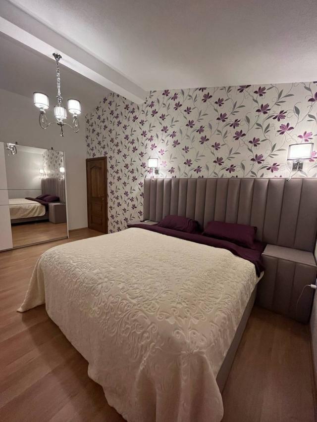 Großzügiges Zweistöckiges Haus in Šušanj, Bar