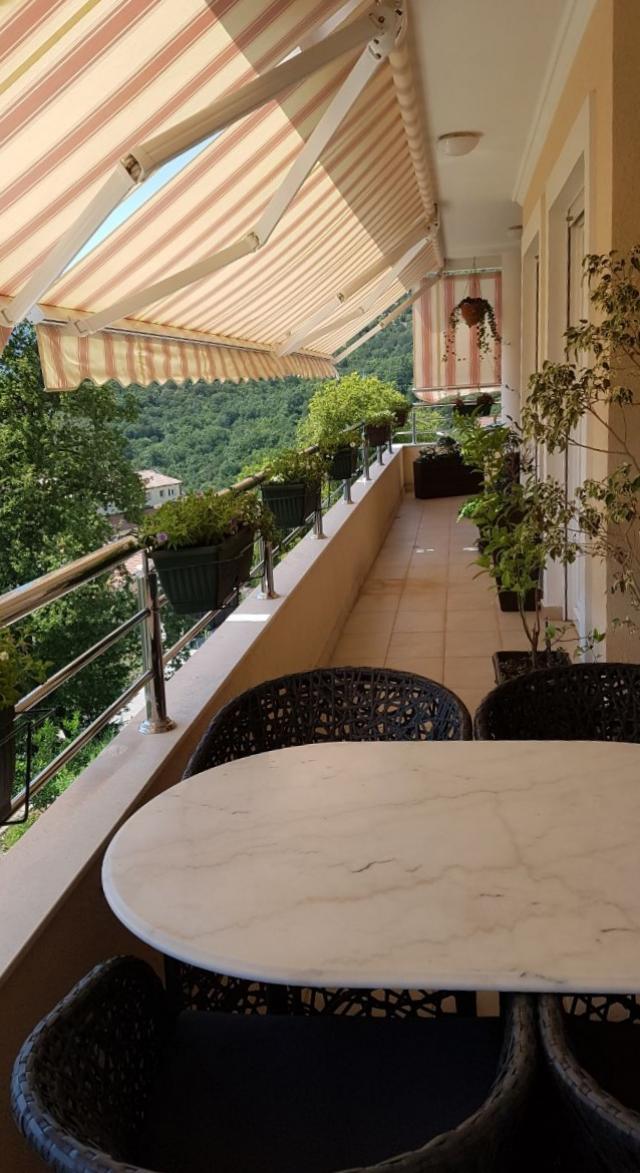 Elegant Three-Bedroom Apartment in Herceg Novi