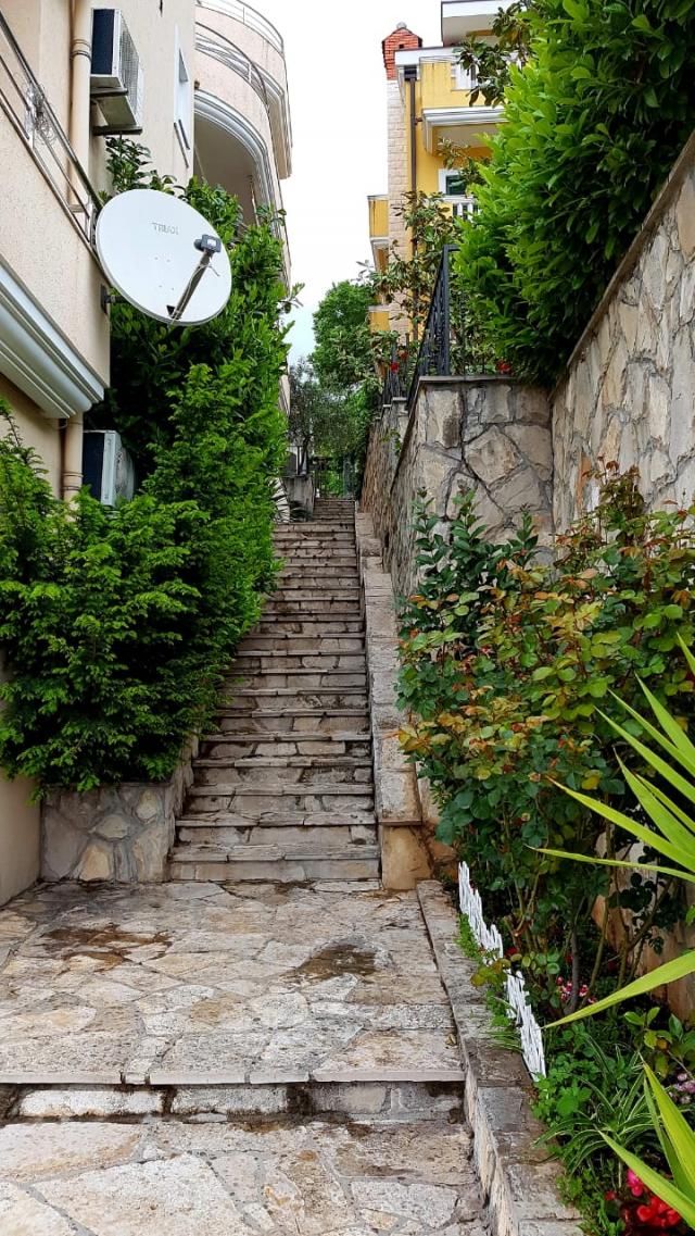 Elegant Three-Bedroom Apartment in Herceg Novi