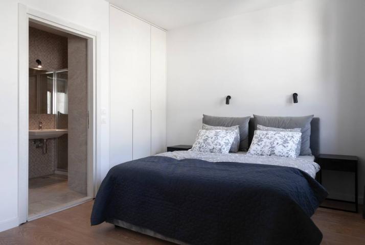 Zwei-Zimmer-Wohnung mit Traumhaftem Blick auf die Bucht von Kotor zu Verkaufen