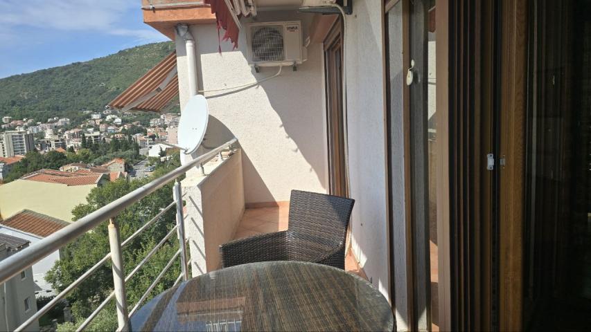 ZweizimmerWohnung mit Meerblick zum Verkauf in Petrovac