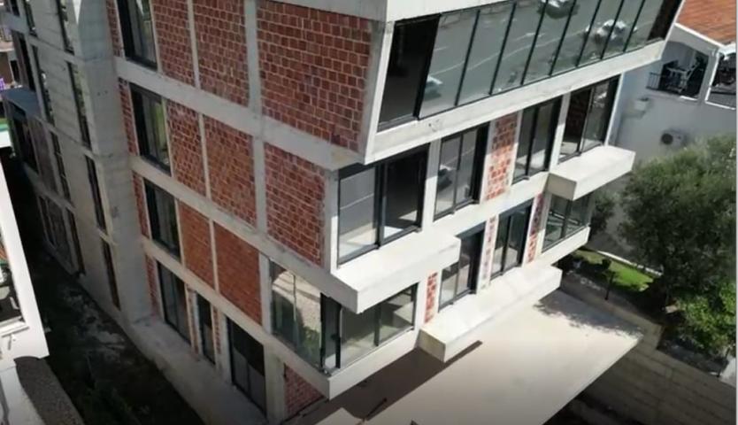 Apart-hotel u izgradnji na prvoj liniji mora in Šušanj, Bar