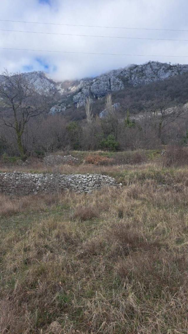 Plac iznad Budve 