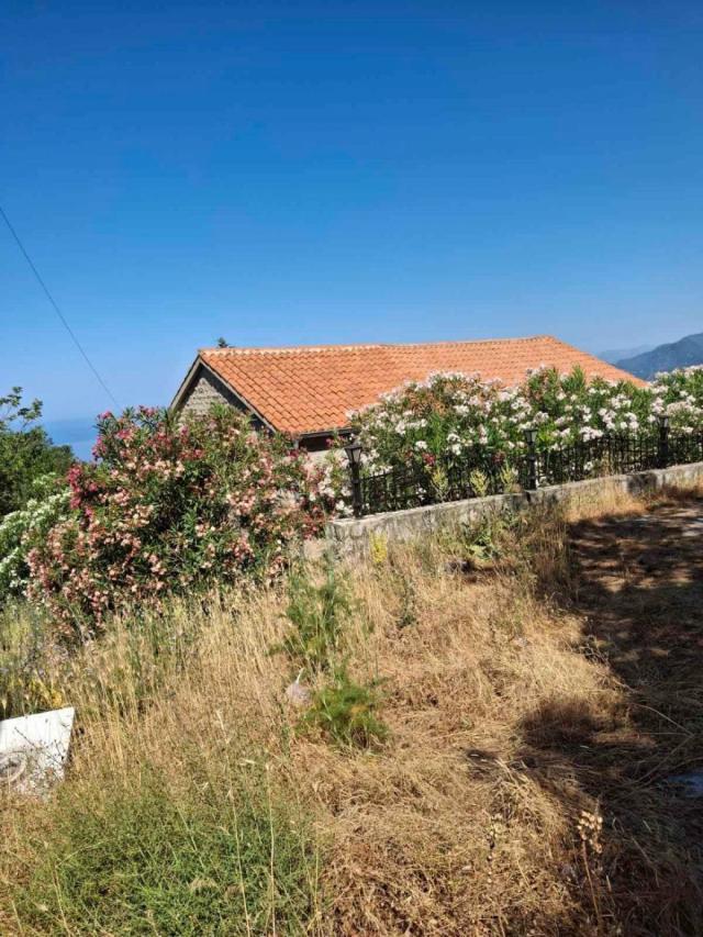 Plac iznad Svetog Stefana 