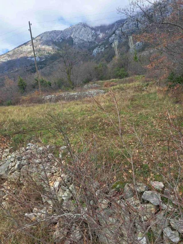 Plac iznad Budve 