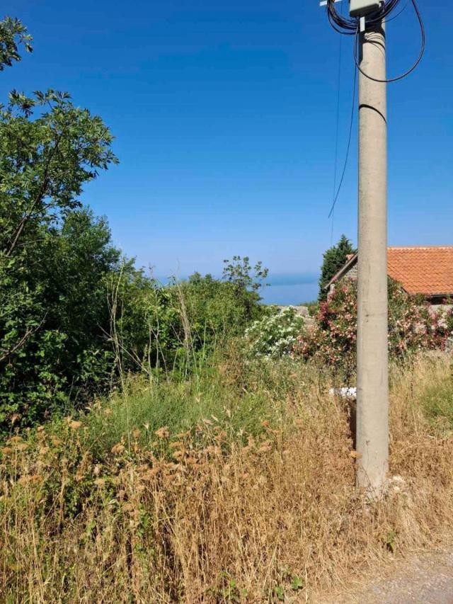 Plac iznad Svetog Stefana 
