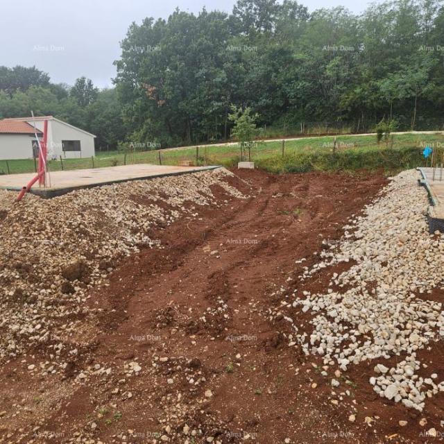 Građevinsko zemljište Prodaja - građevinsko zemljište s dozvolom i započetom gradnjom, blizina Barba