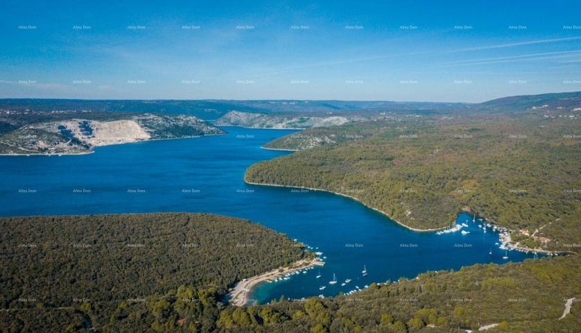 Građevinsko zemljište BARBAN - Građevinsko zemljište + veliko poljoprivredno s pogledom na more