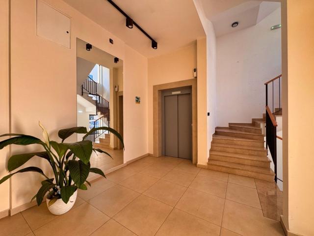 Prodaja luksuznog jednosobnog stana 46 m² – Central Point, Podgorica