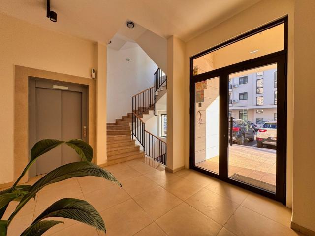 Prodaja luksuznog jednosobnog stana 46 m² – Central Point, Podgorica