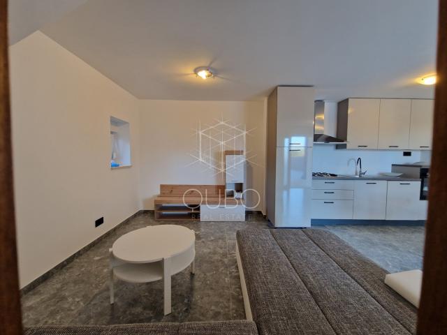 Renovirana kamena kuća, Cere, Istra