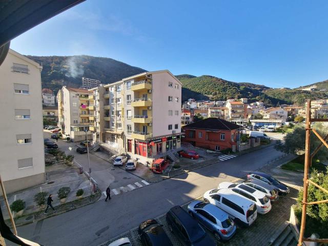 Izdavanje dvosobnog stana – Budva (na duži period)