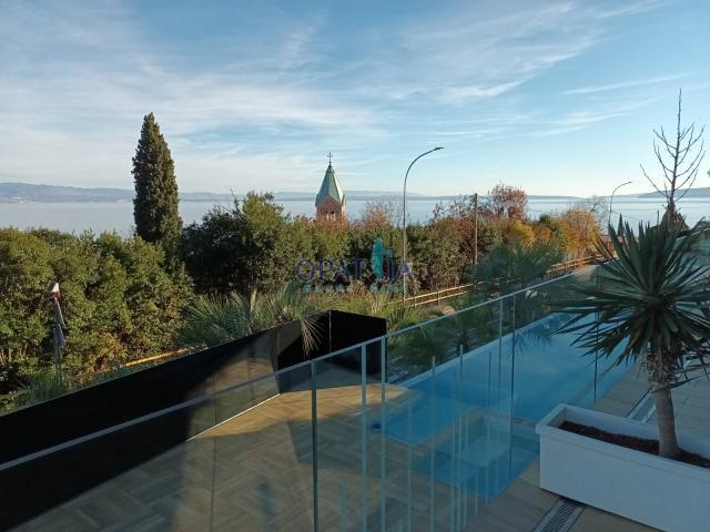 OPATIJA CENTAR – Dugoročni najam luksuznog stana s bazenom i prekrasnim pogledom na more