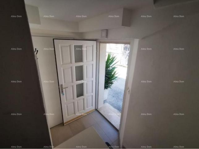 Kuća Prodaja - Kuća u centru, samo 50 m udaljena od mora, Umag!