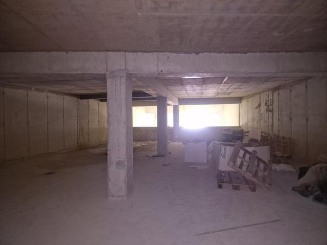 Izdavanje poslovnog prostora 353 m² – Budva, centar,100 m od mora