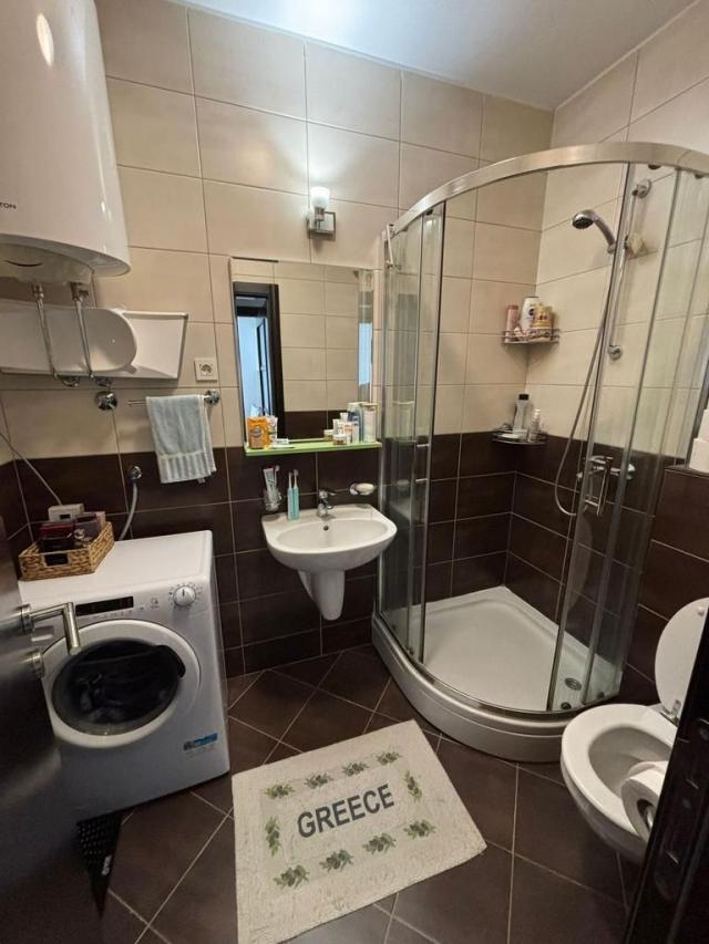 Prodaja jednosobnog stana 40 m² – Budva, Lazi