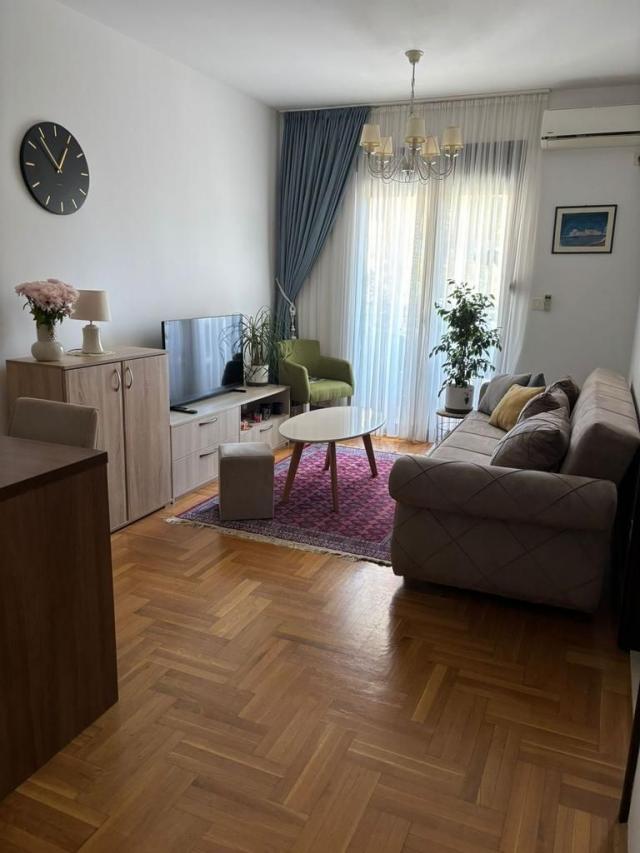Prodaja jednosobnog stana 40 m² – Budva, Lazi