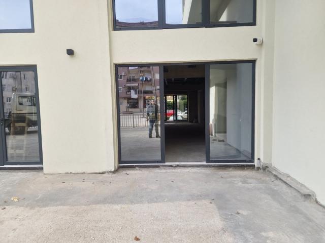 Izdavanje poslovnog prostora 134 m² sa parkingom – Rozino, Budva