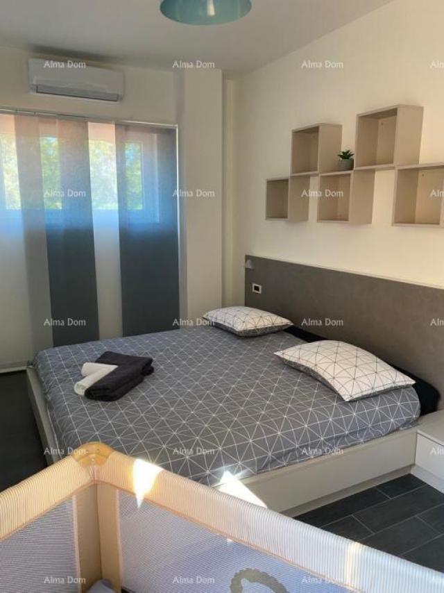 House For sale: House, 200 m²,  Raša