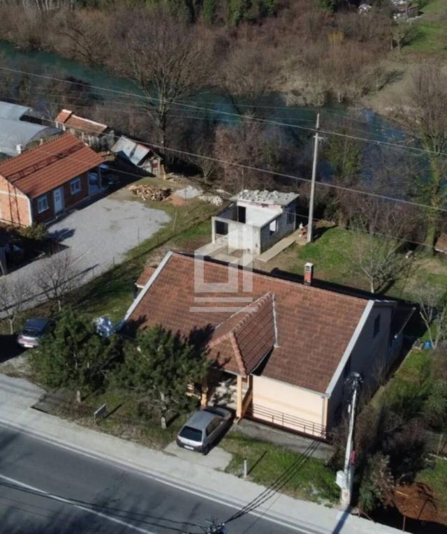 Kuća 260 m² na Prodaju – Spuž, Danilovgrad