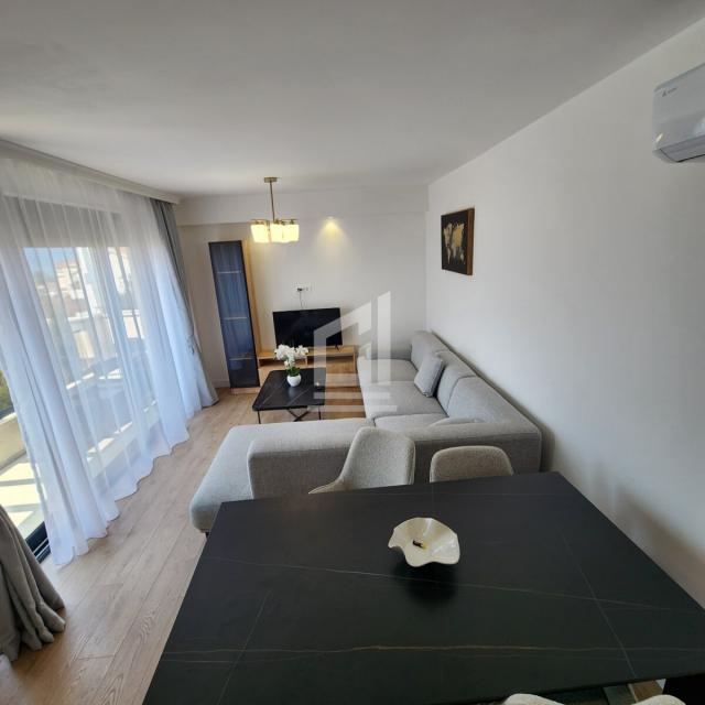 Stan 45 m² na Izdavanje – Tivat