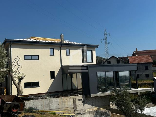 Kuća 267 m² na Prodaju – Bjeliši, Bar