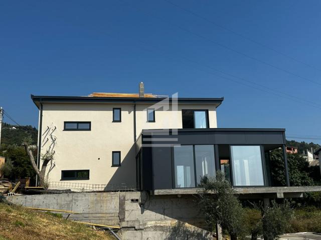 Kuća 267 m² na Prodaju – Bjeliši, Bar