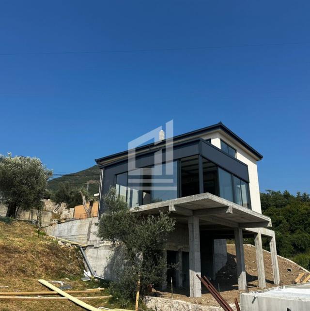 Kuća 267 m² na Prodaju – Bjeliši, Bar