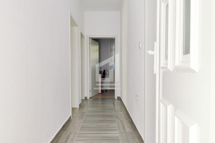 Kuća 220 m² na Prodaju – Bar