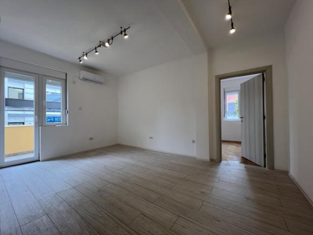 Poslovni prostor 61 m² na Izdavanje – Centar, Podgorica