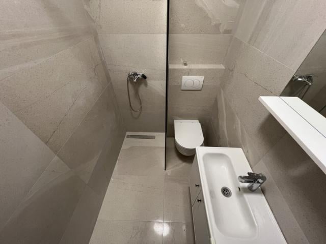 Poslovni prostor 61 m² na Izdavanje – Centar, Podgorica