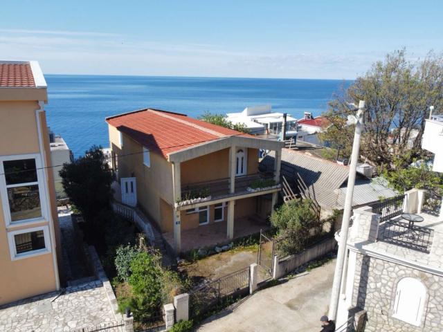 Kuća 200 m² na Prodaju – Stari Bar, Bar