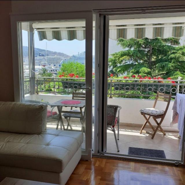 Stan 60 m² na Izdavanje – Centar, Bar