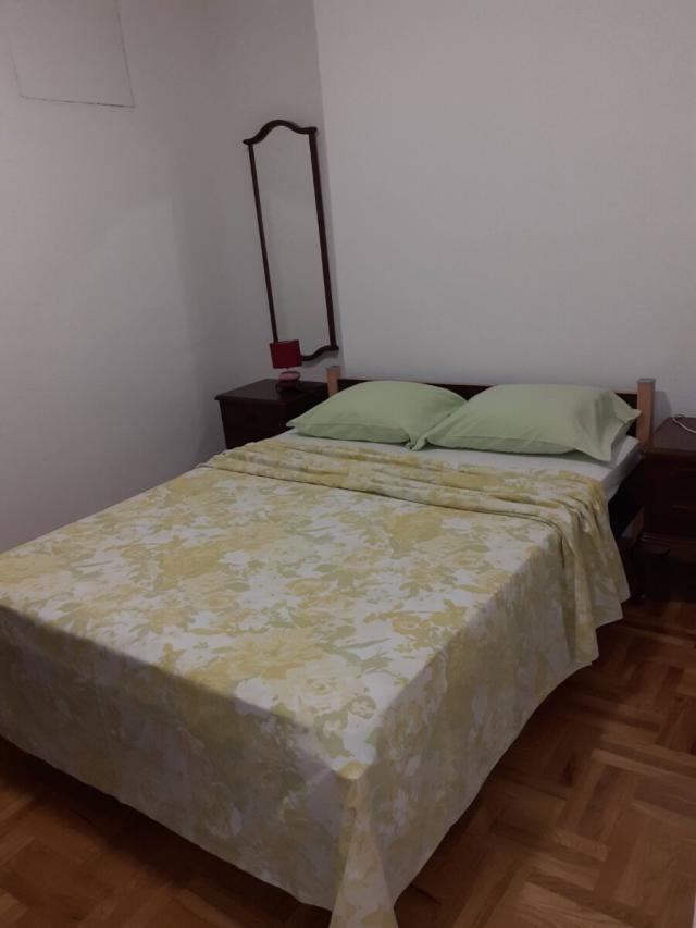 Stan 60 m² na Izdavanje – Centar, Bar