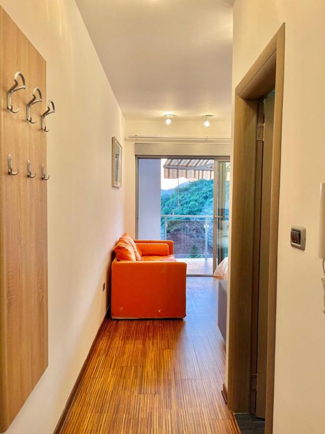 Stan 36 m² na Prodaju – Pržno, Budva