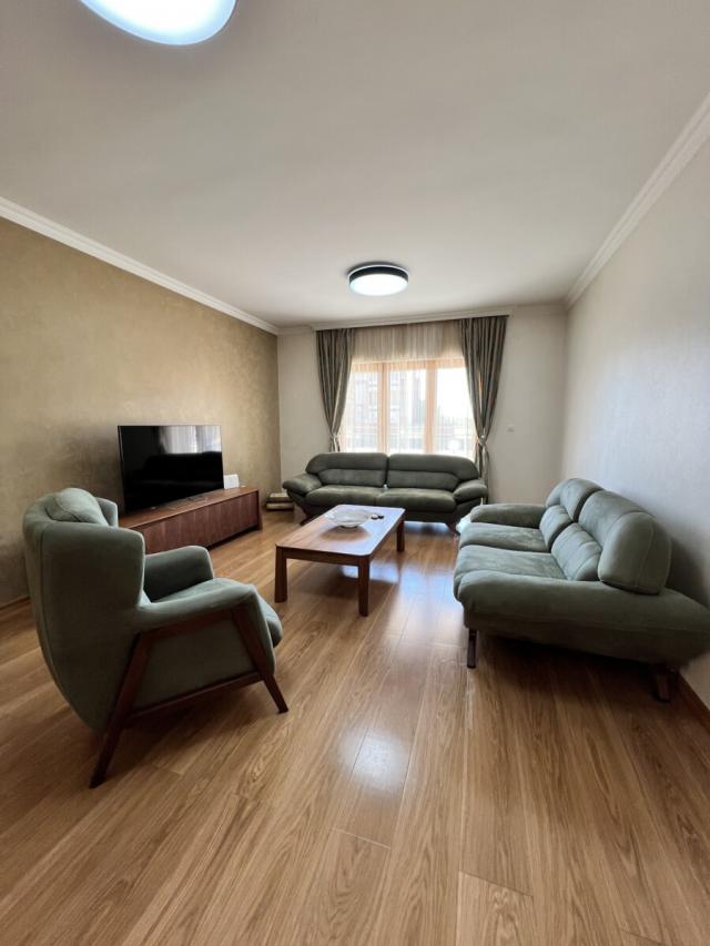Kuća 200 m² na Prodaju – Rogami, Podgorica
